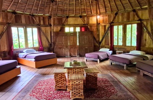 Candikuning Hotel | Warung Rekreasi Bedugul