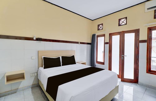 Downtown Kuta Hotel | Townhouse Oak Legian Near Legian Beach Formerly Sayang Maha Merta