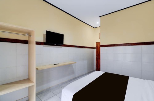 Downtown Kuta Hotel | Townhouse Oak Legian Near Legian Beach Formerly Sayang Maha Merta