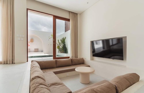 Pecatu Villa | Villa Sari 1 by Alfred in Bali