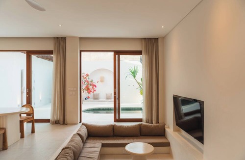 Pecatu Villa | Villa Sari 1 by Alfred in Bali