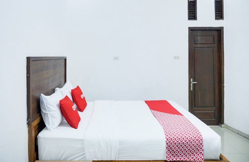 Bandar Lampung Hotel | Hotel O Teluk Betung Near Water Park Lembah Hijau Formerly Kanajiwa Guesthouse 1