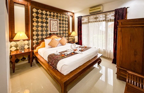Undisan House | Puri Karang Residence