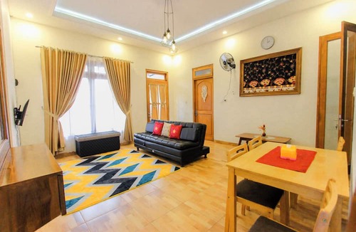 Depok Villa | Villa D'Maguwo Suites