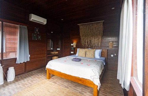 Jungut Batu Hostel | Mad Monkey Nusa Lembongan