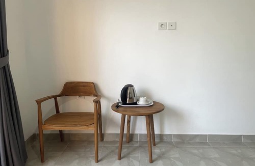 Batu Bolong Hotel | Zee House