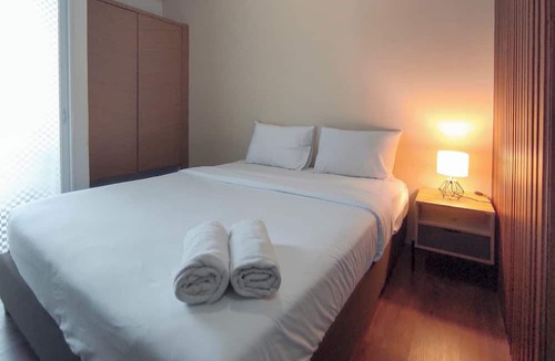 Sidoarjo Apartment | Homey Studio With Easy Pool Access Apartment At Suncity Residence