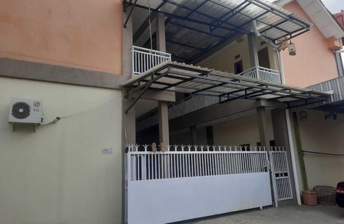 Linggajati Hotel | OYO 94022 Guest House Ayomi Syariah