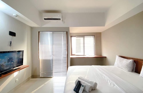 Duren Sawit Apartment | Homey and Minimalist Studio LRT City Jatibening Apartment