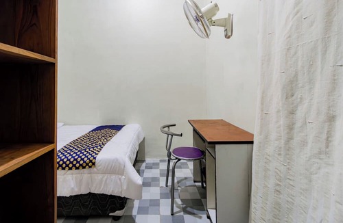 Kediri Hotel | SPOT ON 93967 Hasna Guest House Syariah