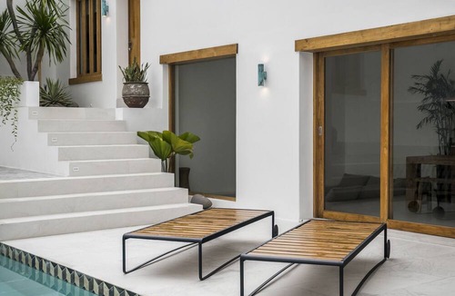 Pecatu Villa | Villa Oasi 2 by Alfred in Bali
