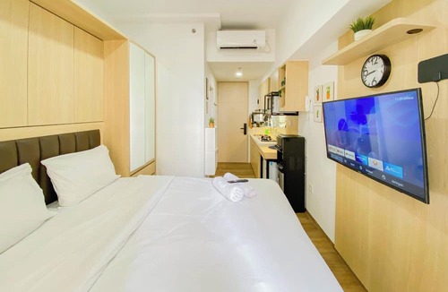 Grogol Utara Apartment | Serene Stay Studio Tokyo Riverside Pik 2 Apartment