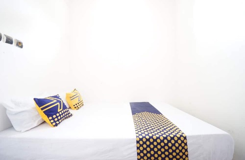 Painan Hotel | OYO Life 93680 Kost Losawi Syariah