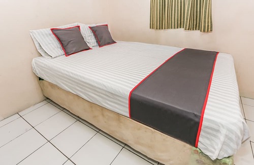 Pemalang Hotel | OYO 93645 Akasia Budget