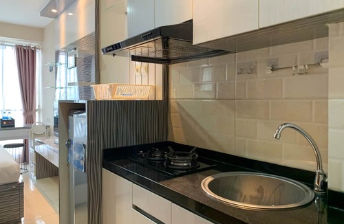 Kayu Putih Apartment | Homey And Comfort Stay Studio Room At Tifolia Apartment