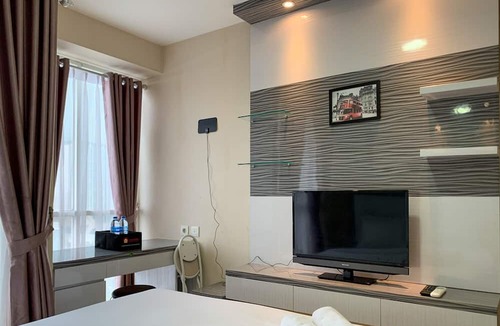 Kayu Putih Apartment | Homey And Comfort Stay Studio Room At Tifolia Apartment