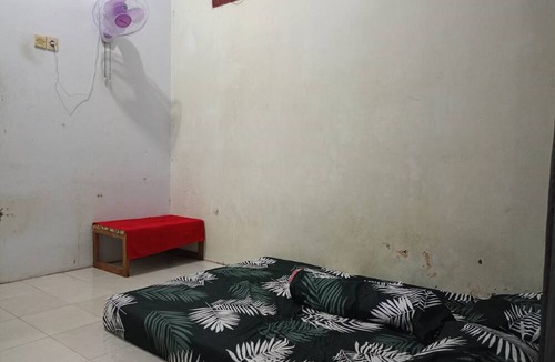 Blitar Cottage | OYO Life 93712 Vanda Family