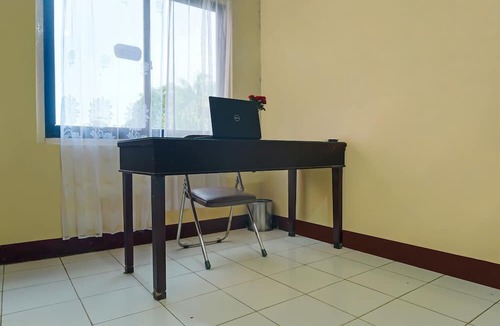 Garut Hotel | Hotel O Penginapan Laras PaminggirNearPesona Alam Seafood Pink Mira