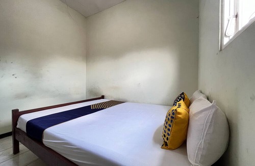 Malang Hotel | Hotel O Kost Berkah Near Kebun Teh Wonosari