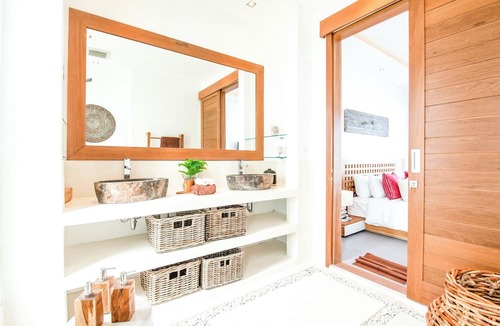 Berawa Cottage | Chic 2BR Villas, Brawah Hub, 300m to Coastal Bliss