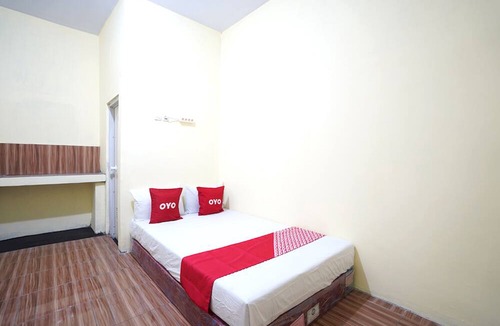 Sidoarjo Hotel | OYO Life 92920 Rumah Kost Azca