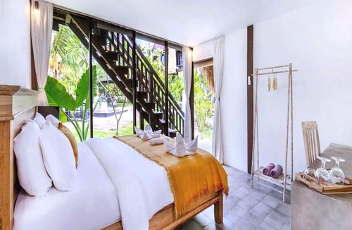 Kampial Hotel | Belvilla Seaside Hermitage Bungalow Canggu Beach