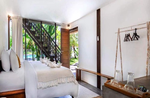 Kampial Hotel | Belvilla Seaside Hermitage Bungalow Canggu Beach