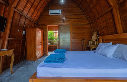 Samplangan House | Kubu Selat Villa and Glamping