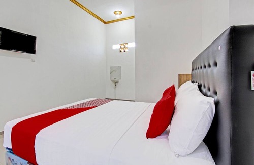 Temon Hotel | Super OYO 92101 Elma Guesthouse
