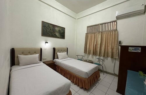 Padang Hotel | Capital O 93291 Bintang Hotel