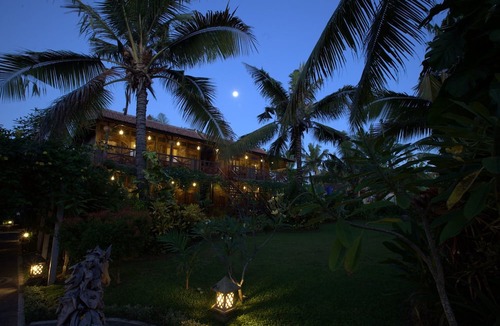 West Selemadeg Hotel | Pondok Pitaya Hotel, Surfing & Yoga