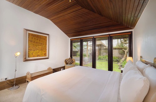Lodtunduh Hotel | Puri Tupai
