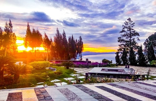 Merek Resort | Taman Simalem Resort