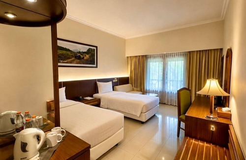Trawas Hotel | Grand Whiz Hotel Trawas