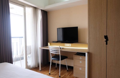 Braga Apartment | Strategic And Comfy 1Br At Braga City Walk Apartment