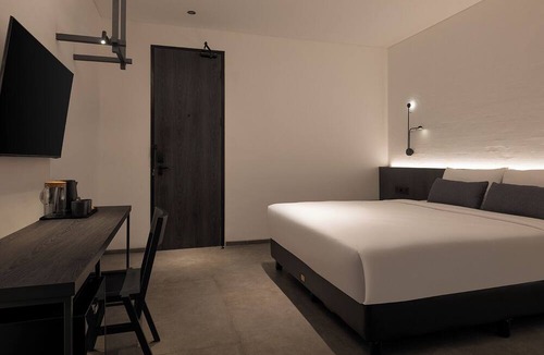 Semarang Hotel | REZ Hotel Semarang