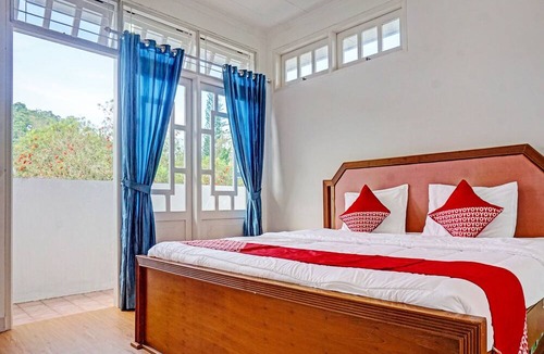 Cipanas Hotel | SPOT ON 91225 Kota Bunga Homestay Syariah