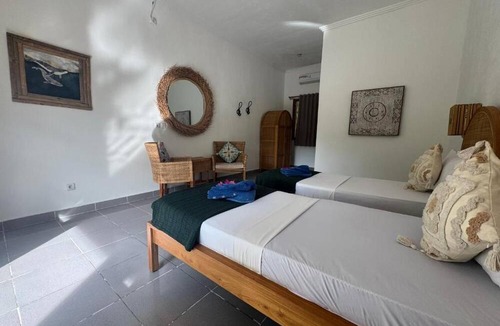 Moyo Hostel | Blue Emocean