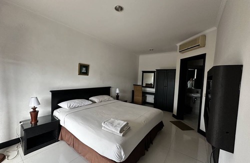 Setiabudi Hotel | Townhouse Oak Casa D'Ladera Bandung