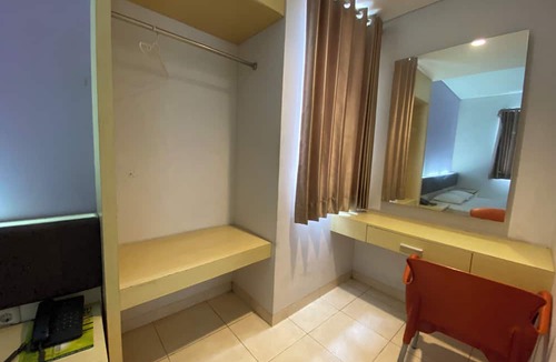Surabaya Hotel | Townhouse Oak Hotel Niaga Surabaya