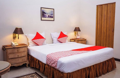 Padang Hotel | Hotel O near Pantai Padang formerly Bou
