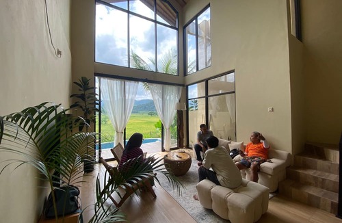 Banjarasri House | Rumah Rindu & Villas