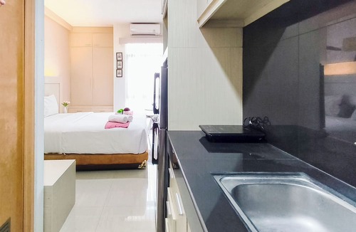 Surabaya Apartment | Comfy White Studio For 2 Pax At Bale Hinggil Apartment