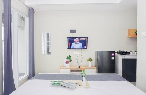 Kedungmanggu Apartment | Chic Studio Apartment At Royal Sentul Park