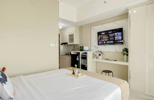 Kedungmanggu Apartment | Bright And Cozy Studio At Royal Sentul Park Apartment