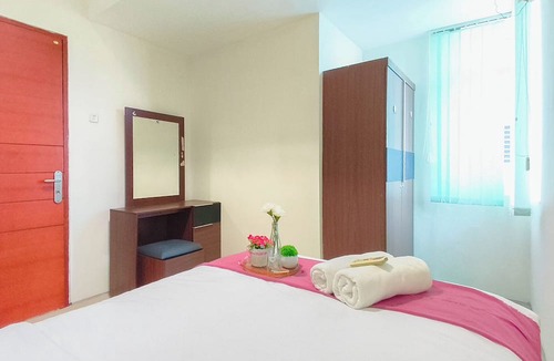 Siwalankerto Apartment | Cozy Living 2Br Apartment At High Point Serviced