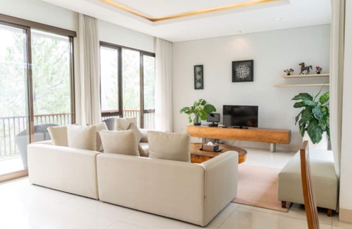 Bandung Villa | Hikari Hill View 7BR Villa with a Private Pool