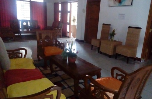 Candikuning Hotel | Warung Rekreasi Bedugul