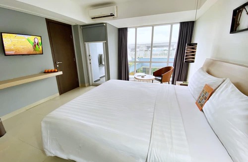 Jatinegara Hotel | Harper MT Haryono by ASTON