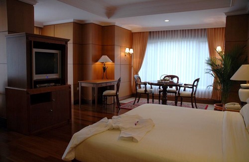 Tretes Hotel | Royal Senyiur Hotel Pasuruan